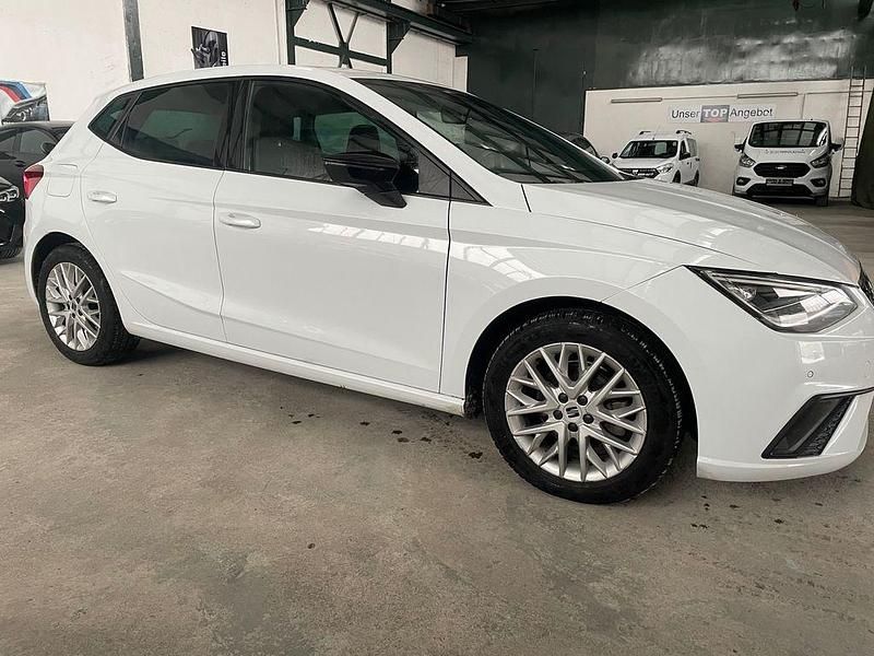 Gebraucht Seat Ibiza FR 110 PS (80 kW) 2024 Weiß Limousine