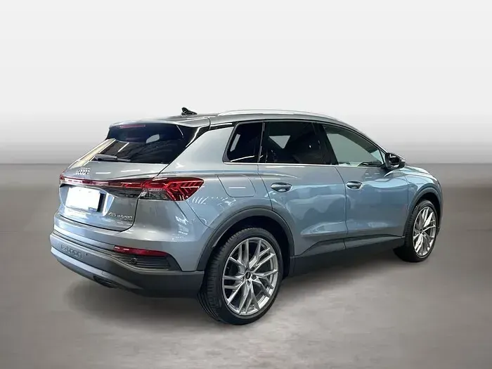 Gebraucht Audi Q4 e-tron Ambiente 210 kW (286 PS) 2025 Geysirblau SUV