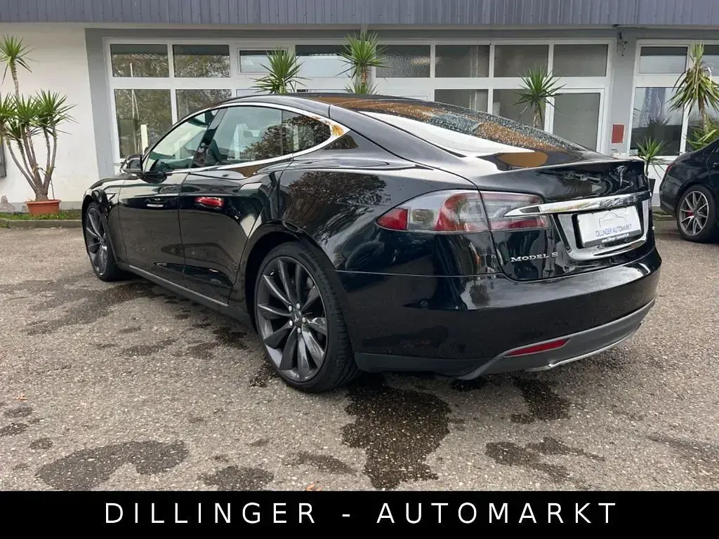 Second-hand Tesla Model S 284 kW (387 CP) 2016 Negru Hatchback