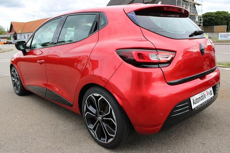 Gebraucht Renault Clio IV Intens 118 PS (86 kW) 2017 Rot Limousine
