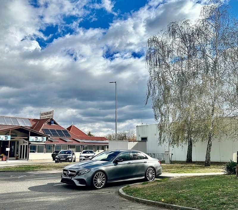 Gebraucht Mercedes E350 AMG 258 PS (189 kW) 2016 Grau Limousine