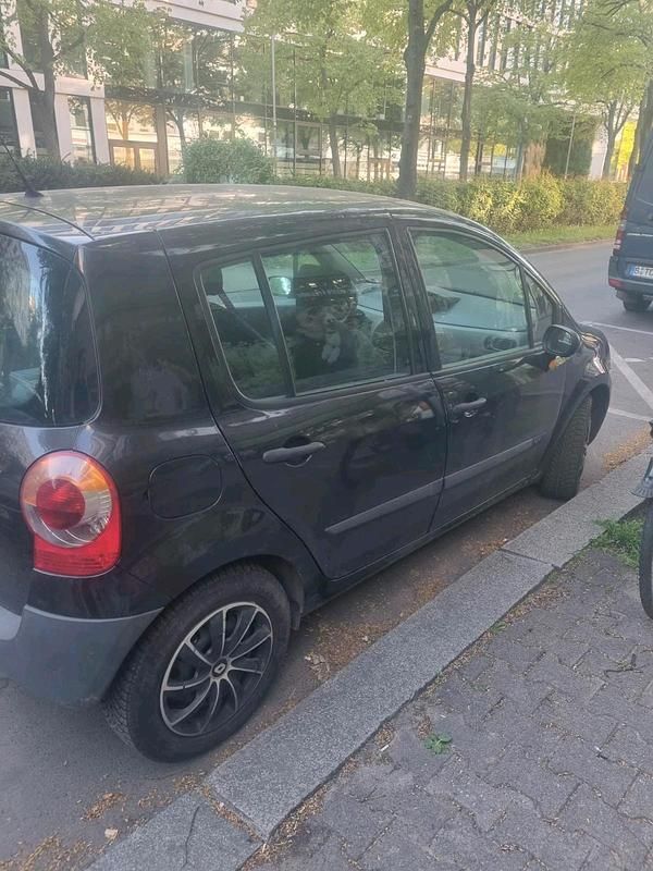 Second-hand Renault Modus 2006 Andere farben Monovolum