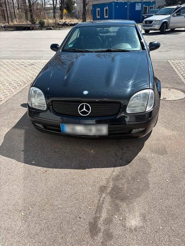 Gebraucht Mercedes SLK230 193 PS (141 kW) 2000 Schwarz Cabrio