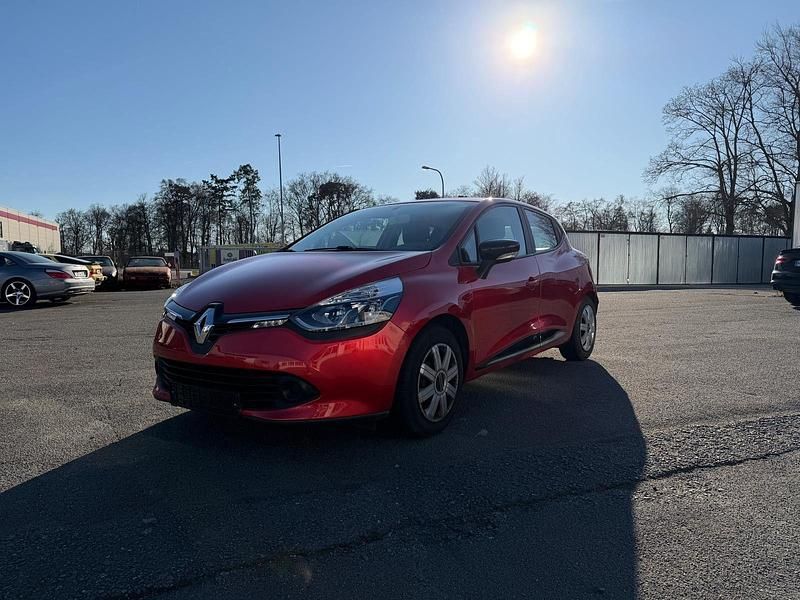 Second-hand Renault Clio IV Expression 75 CP (55 kW) 2013 Roșu Hatchback