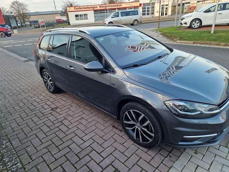 Grau Gebraucht 2019 VW Golf VII Join Kombi | 14.500 € (Guter Preis) - Bild 1/4