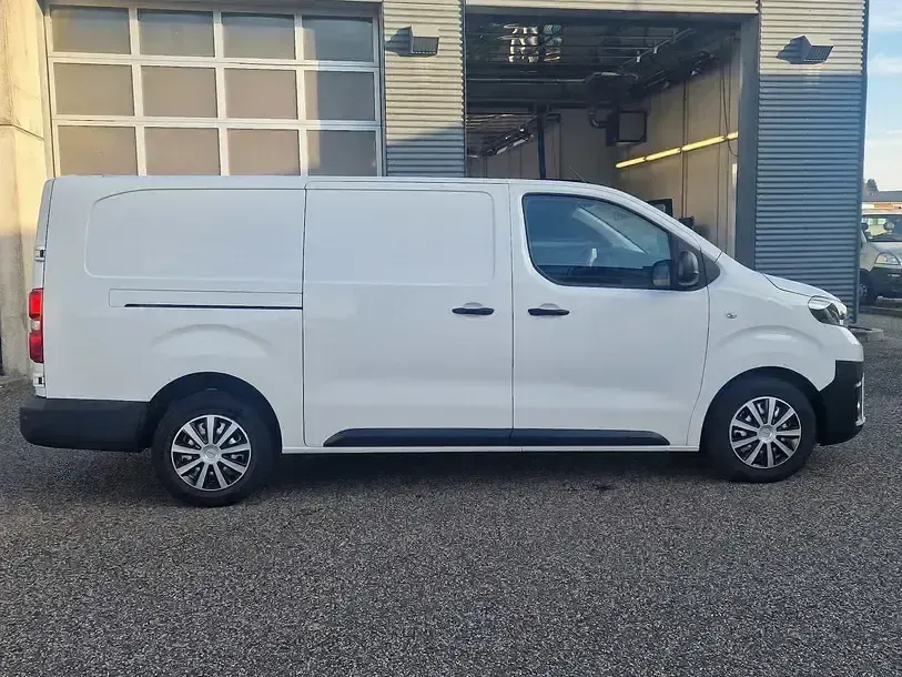 Gebraucht Toyota Proace 144 PS (105 kW) 2023 Ice white Van / Kleinbus