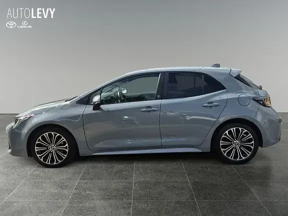 Gebraucht Toyota Corolla Team 122 PS (89 kW) 2022 Grau Limousine