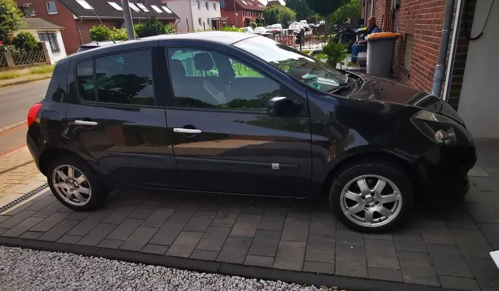 Gebraucht Renault Clio II Campus 75 PS (55 kW) 2008 Schwarz Limousine