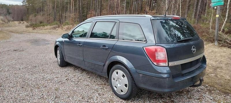 Gebraucht Opel Astra Edition 120 PS (88 kW) 2006 Kombi