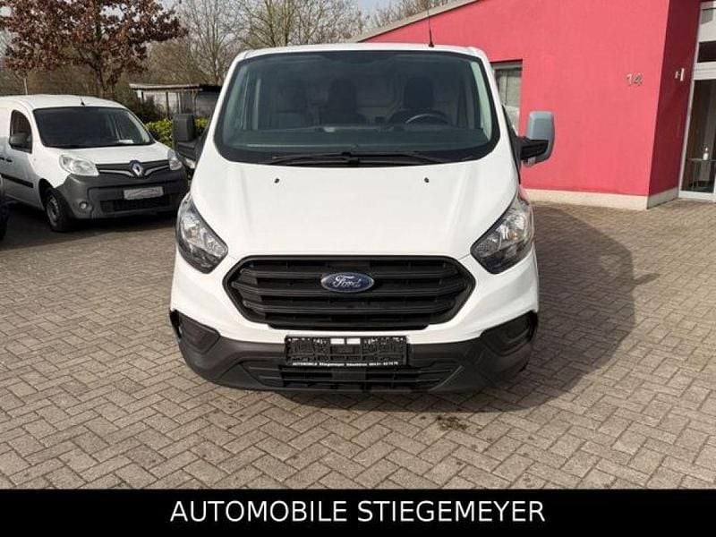 Gebraucht Ford Transit Custom 105 PS (77 kW) 2019 Weiss Van