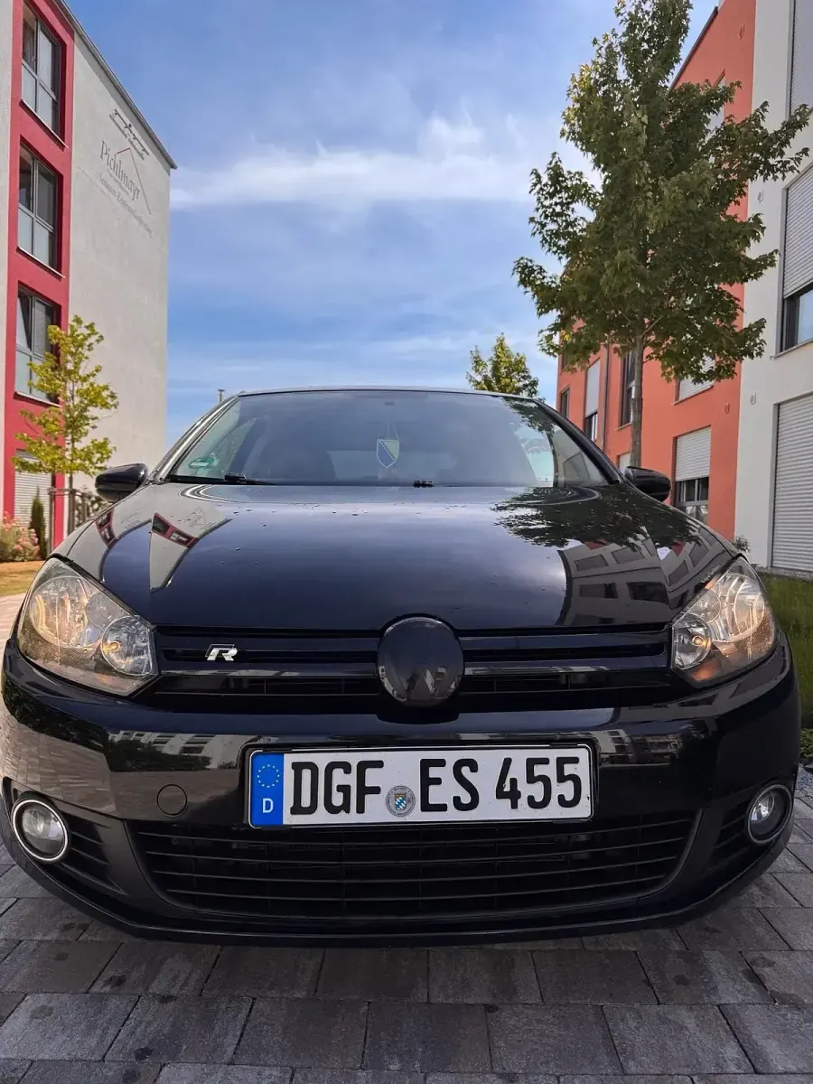Gebraucht VW Golf VI 102 PS (75 kW) 2010 Schwarz Kleinwagen