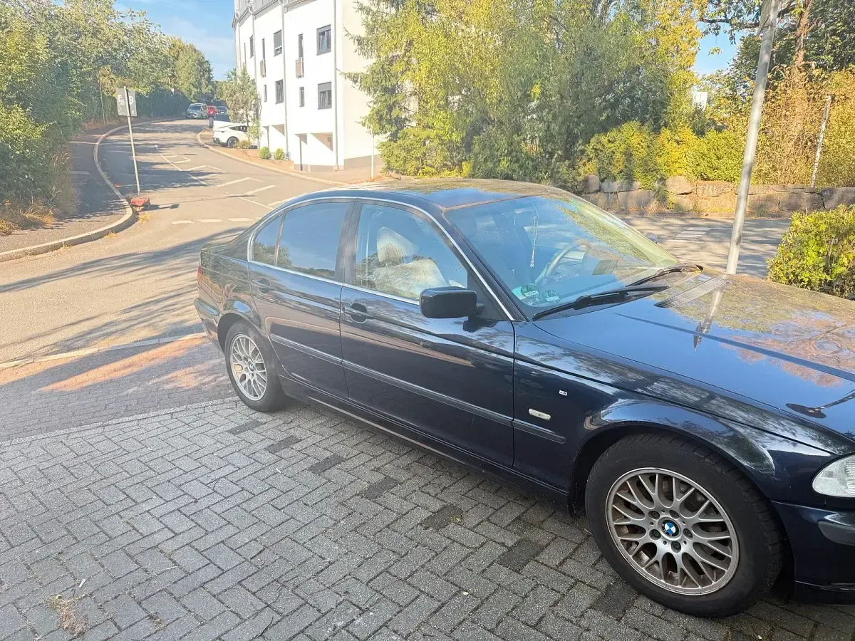 Gebraucht BMW 320 150 PS (110 kW) 1999 Blau Limousine