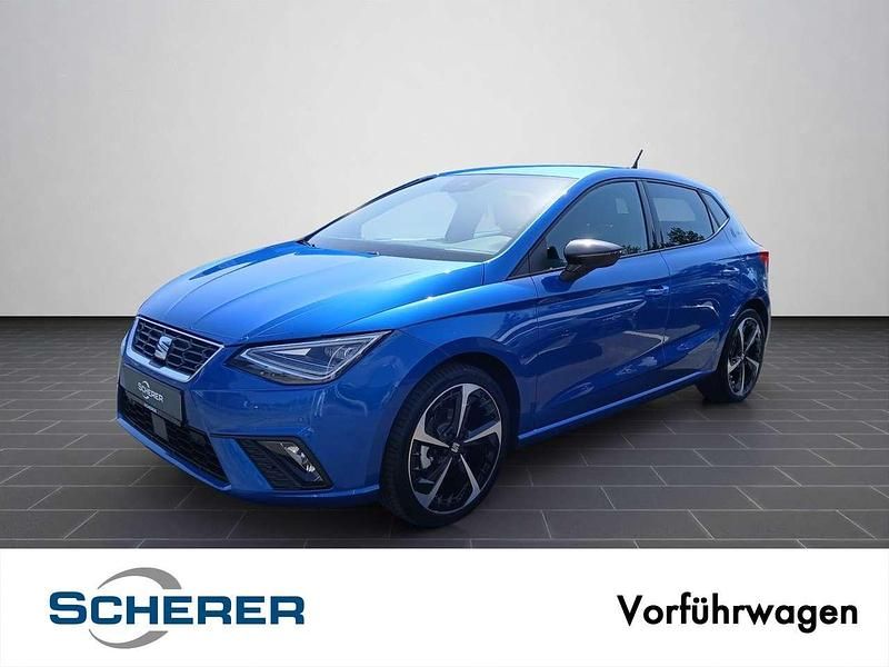 Sapphire blau metallic (metallic) Gebraucht 2025 Seat Ibiza FR Limousine | 25.500 € (Teuer) - Bild 1/4