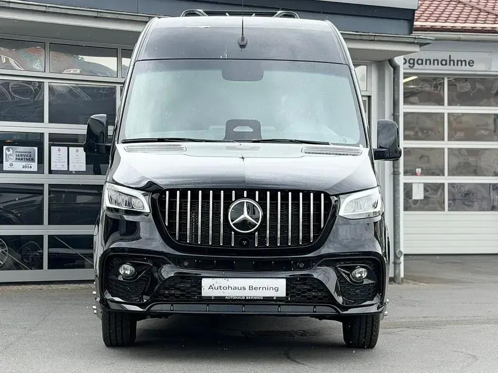 Neu Mercedes Sprinter 190 PS (139 kW) 2026 Schwarz Van
