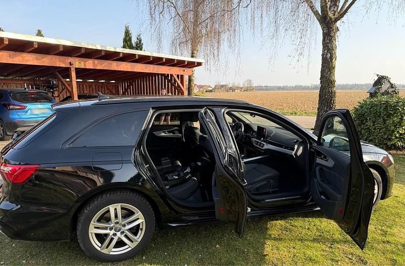 Gebraucht Audi A4 S-Line 163 PS (119 kW) 2021 Schwarz Kombi