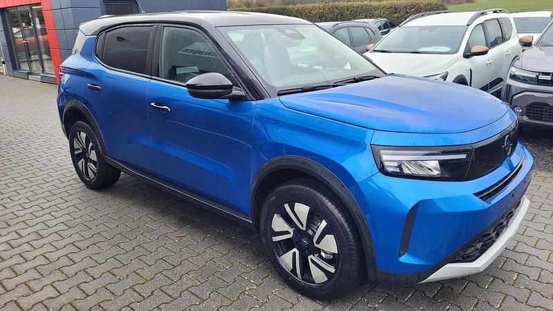 Neu Opel Frontera 145 PS (106 kW) 2026 Kanyon orange / dach schwarz SUV