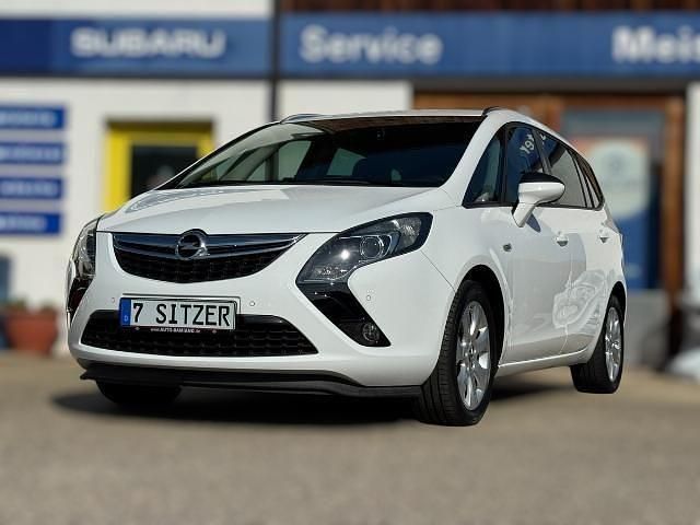 Weiß Gebraucht 2015 Opel Zafira Tourer Style Van / Kleinbus | 10.990 € (Etwas zu teuer) - Bild 1/4
