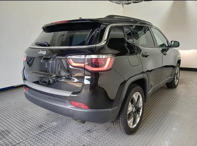 Gebraucht Jeep Compass Limited 170 PS (125 kW) 2019 Schwarz SUV