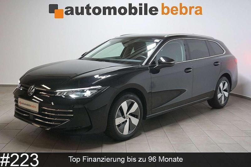 Grenadillschwarz Gebraucht 2025 VW Passat Business Kombi | 32.490 € (Superpreis) - Bild 1/4