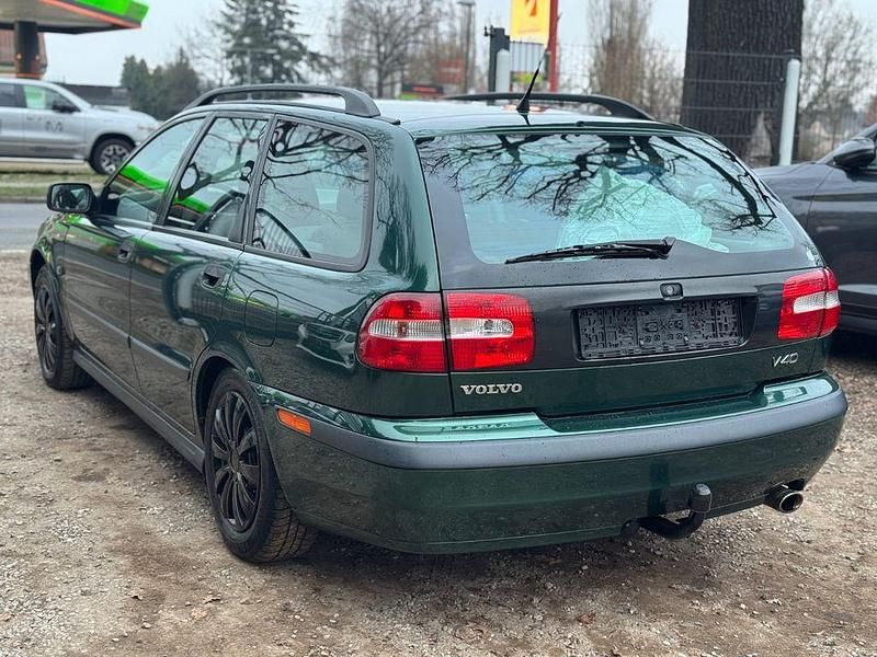 Gebraucht Volvo V40 122 PS (89 kW) 2000 Grün Kombi