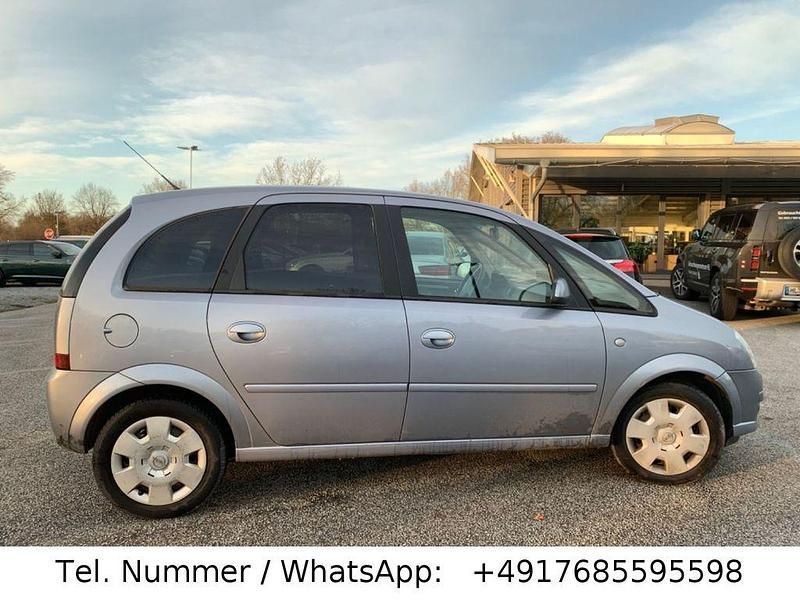 Gebraucht Opel Meriva Edition 105 PS (77 kW) 2010 Silber Van / Kleinbus