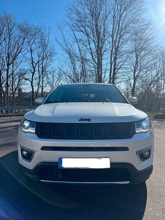 Gebraucht Jeep Compass Limited 140 PS (102 kW) 2018 Weiß SUV