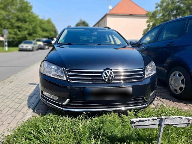 Gebraucht VW Passat 122 PS (89 kW) 2014 Schwarz Kombi
