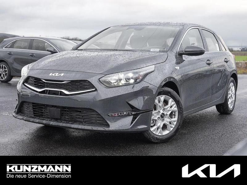 Neu Kia Ceed Vision 140 PS (102 kW) 2026 Grau pentametal metallic Kleinwagen