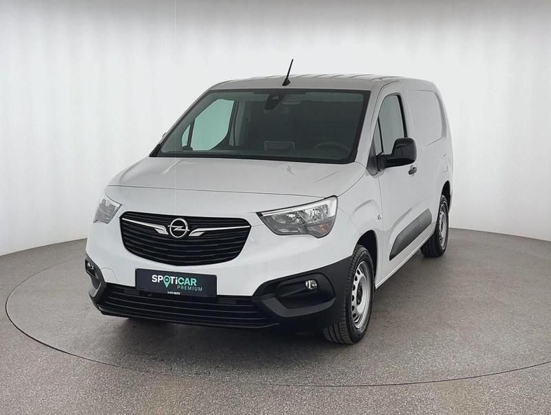 Gebraucht Opel Combo Basis 102 PS (75 kW) 2024 Weiß Limousine