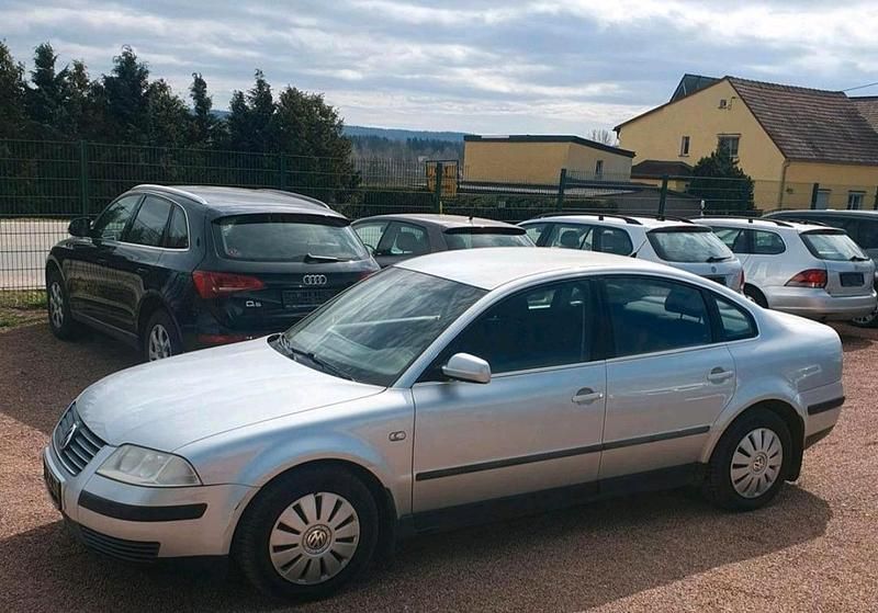 Gebraucht VW Passat 116 PS (85 kW) 2002 Silber Limousine