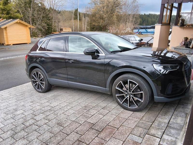 Second-hand Audi Q3 Advanced 190 CP (139 kW) 2020 Negru SUV