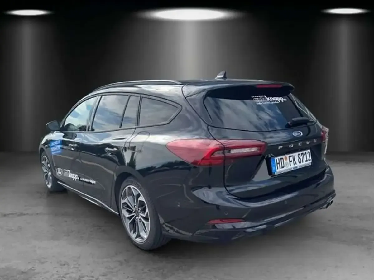 Gebraucht Ford Focus ST-Line X 155 PS (114 kW) 2024 Agate black Kombi