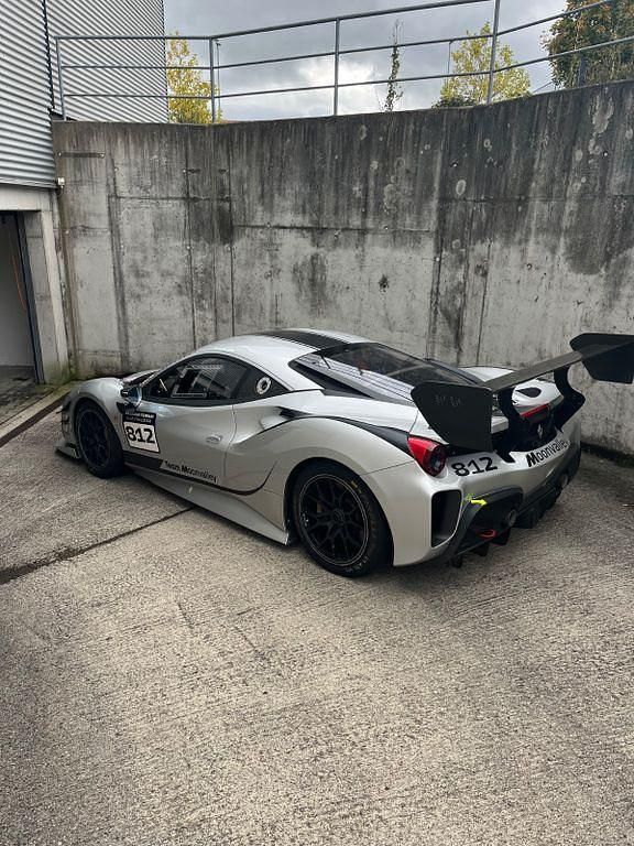 Argento nurburgring Gebraucht 2018 Ferrari 488 Coupé | 189.000 € - Bild 1/4