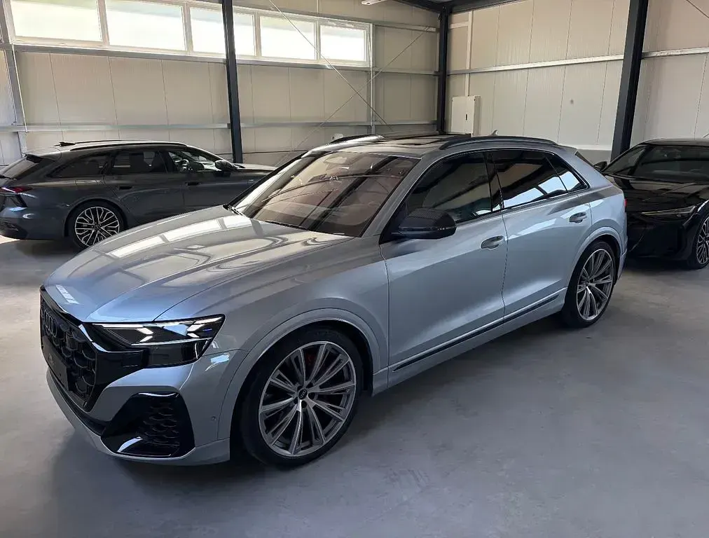 Gebraucht Audi SQ8 Sport 507 PS (372 kW) 2026 Satellitsilber metallic SUV