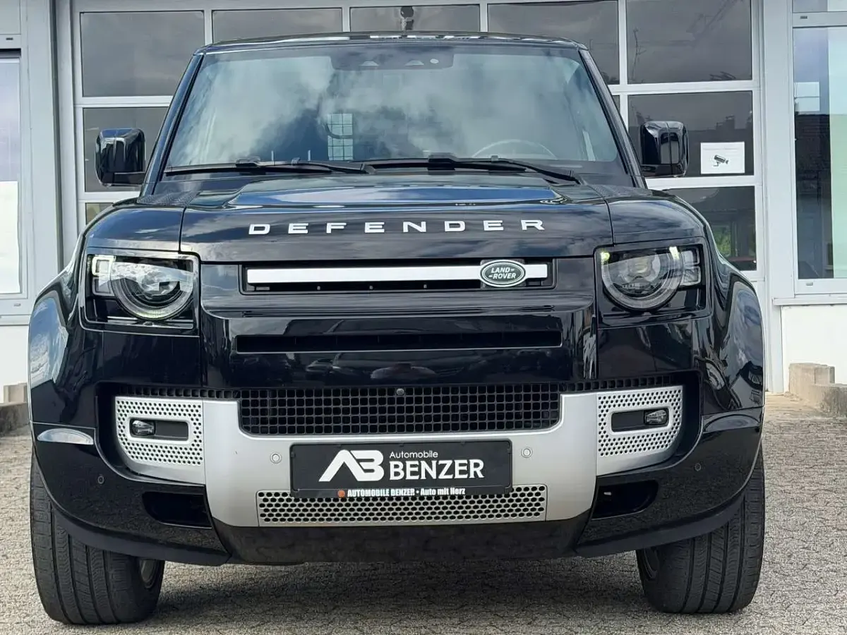 Gebraucht Land Rover Defender 250 PS (183 kW) 2022 Santorini black SUV