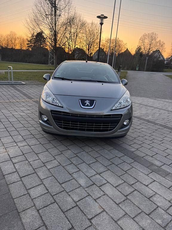 Gebraucht Peugeot 207 CC 120 PS (88 kW) 2014 Grau Cabrio