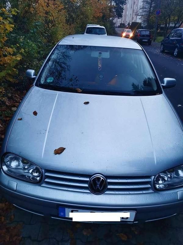 Silber Gebraucht 2003 VW Golf IV Pacific Limousine | 1.499 € (Fairer Preis) - Bild 1/4