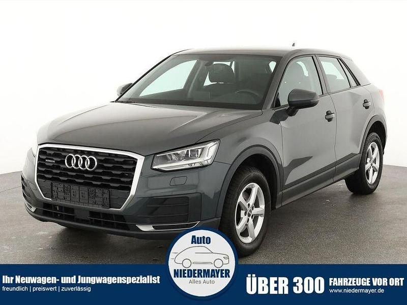 Grau Gebraucht 2017 Audi Q2 Comfort SUV | 22.995 € (Guter Preis) - Bild 1/4
