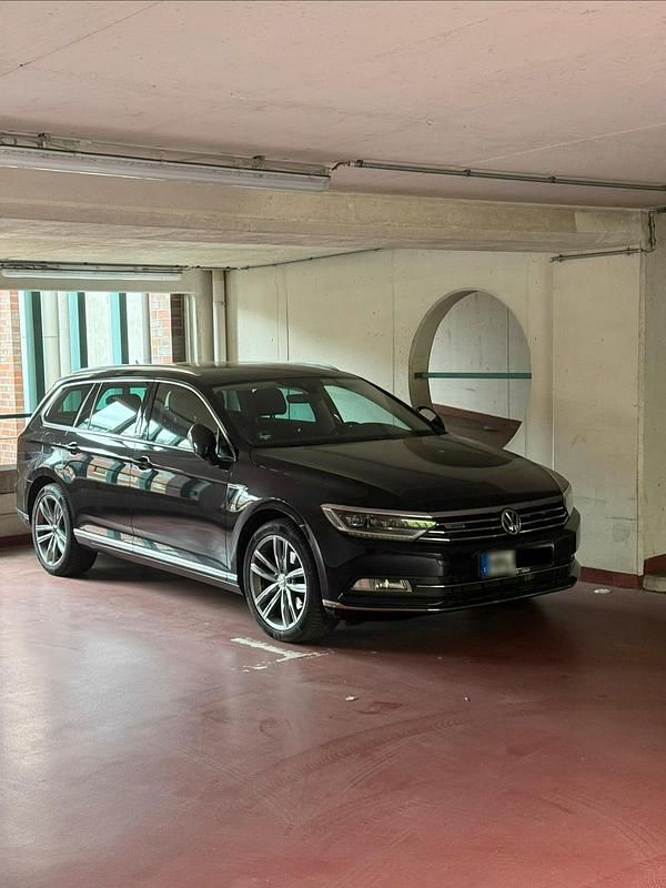 Gebraucht VW Passat Highline 190 PS (139 kW) 2019 Schwarz Kombi