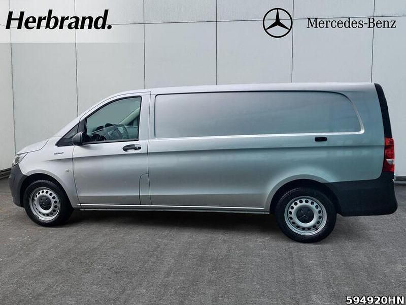 Gebraucht Mercedes e-Vito 85 kW (116 PS) 2023 Silber Van / Kleinbus