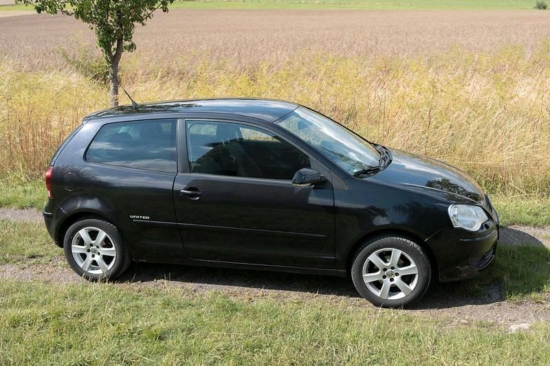 Schwarz Gebraucht 2007 VW Polo United Kleinwagen | 800 € (Superpreis) - Bild 1/4