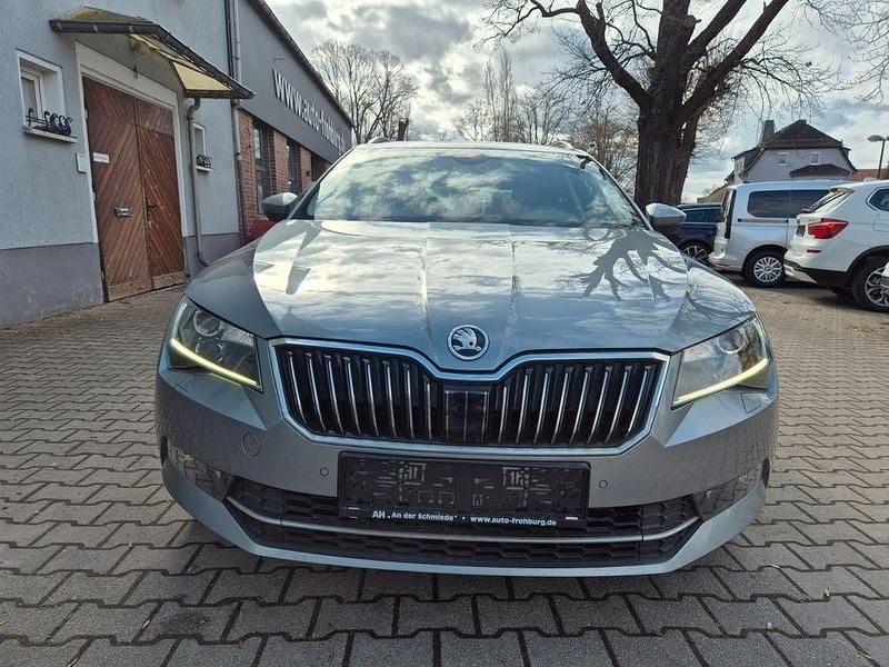 Gebraucht Skoda Superb Ambition 150 PS (110 kW) 2019 Grau Kombi