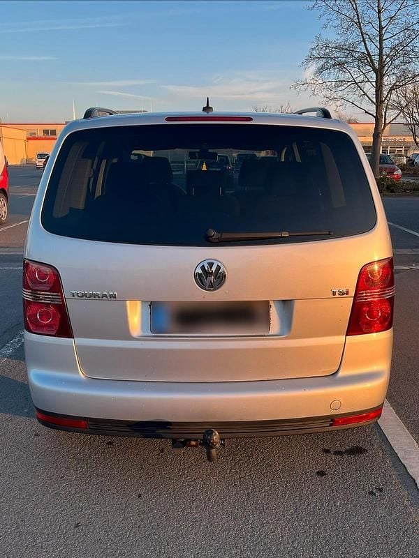 Gebraucht VW Touran 140 PS (102 kW) 2009 Silber Van / Kleinbus