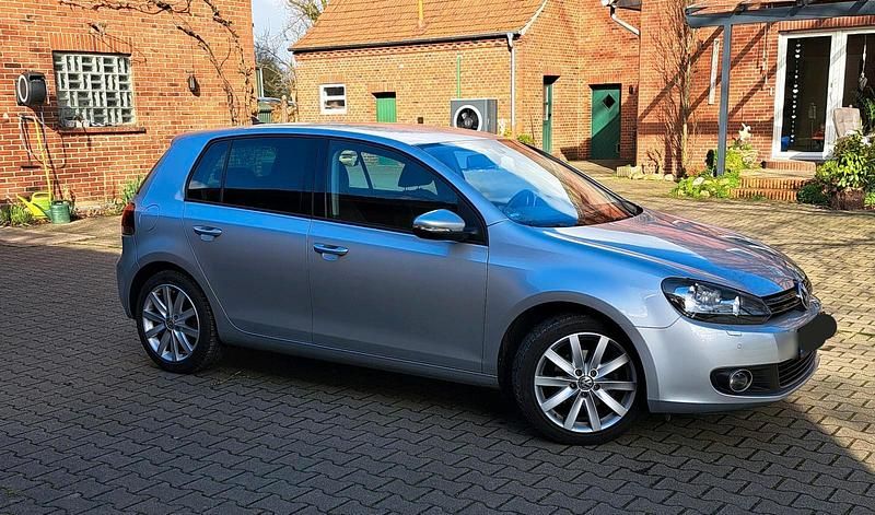 Gebraucht VW Golf VI Highline 122 PS (89 kW) 2011 Silber Kleinwagen