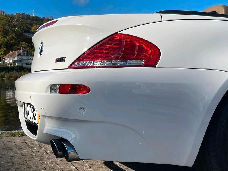Weiß Gebraucht 2008 BMW M6 Cabriolet Cabrio | 22.900 € - Bild 1/4
