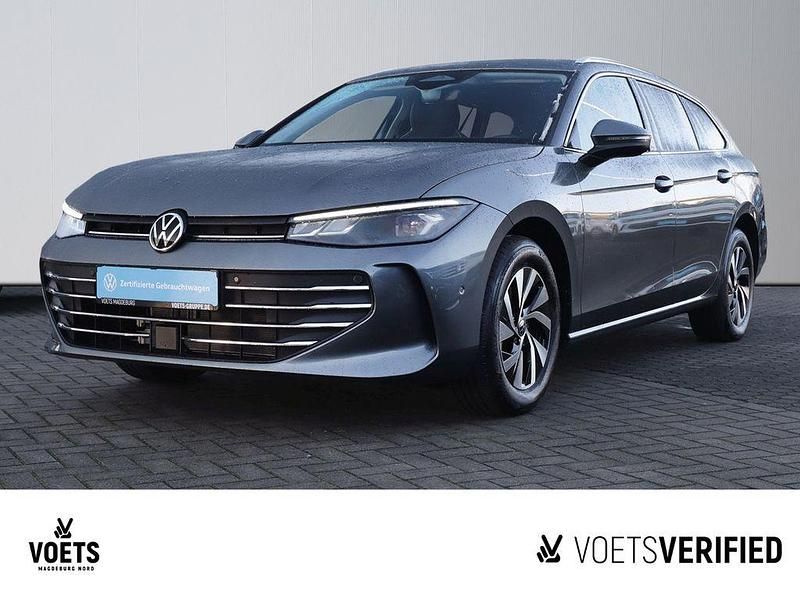 Grau Gebraucht 2024 VW Passat Business Kombi | 31.395 € (Guter Preis) - Bild 1/4