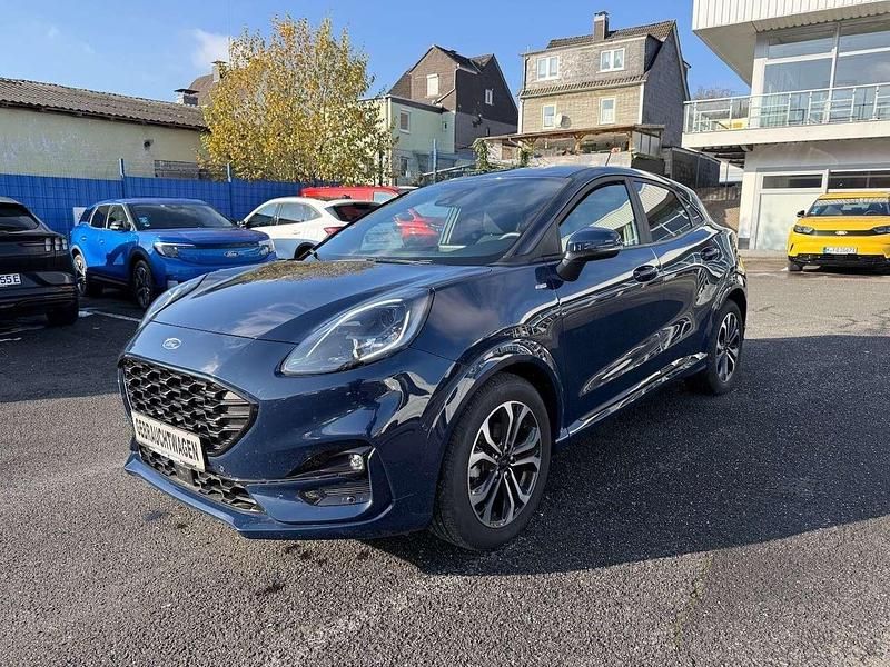 Gebraucht Ford Puma ST-Line 155 PS (114 kW) 2024 Lackierung solid "blazerblau" blau Coupé
