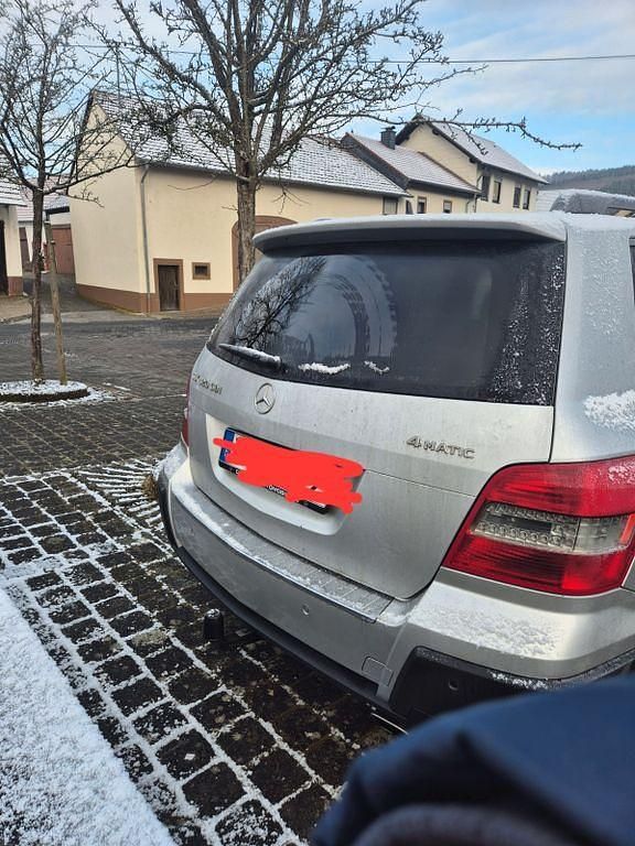Gebraucht Mercedes GLK320 224 PS (164 kW) 2009 Silber SUV