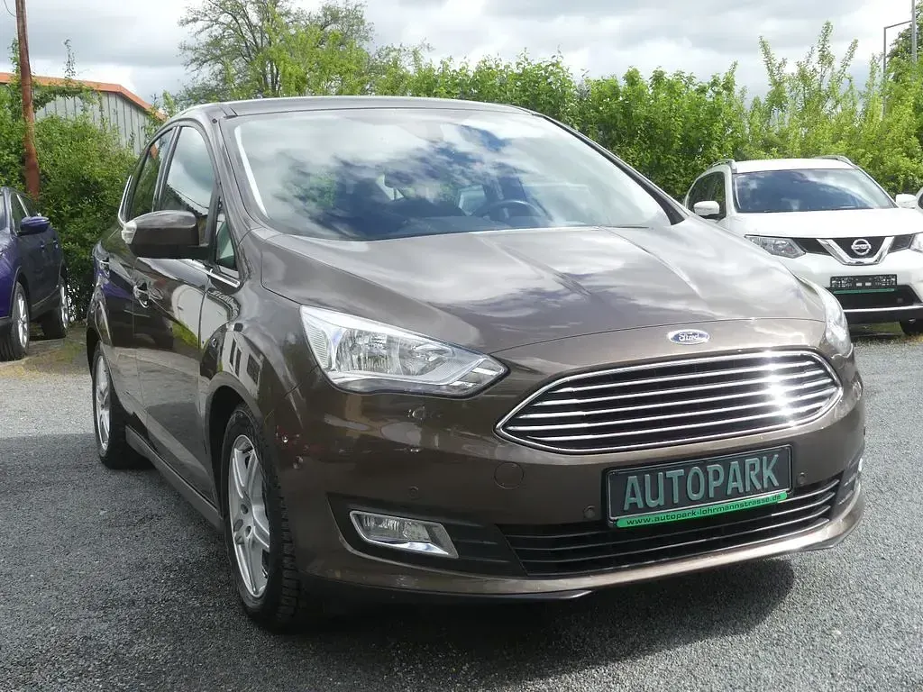 Gebraucht Ford C-MAX Titanium 125 PS (91 kW) 2015 Braun Van / Kleinbus