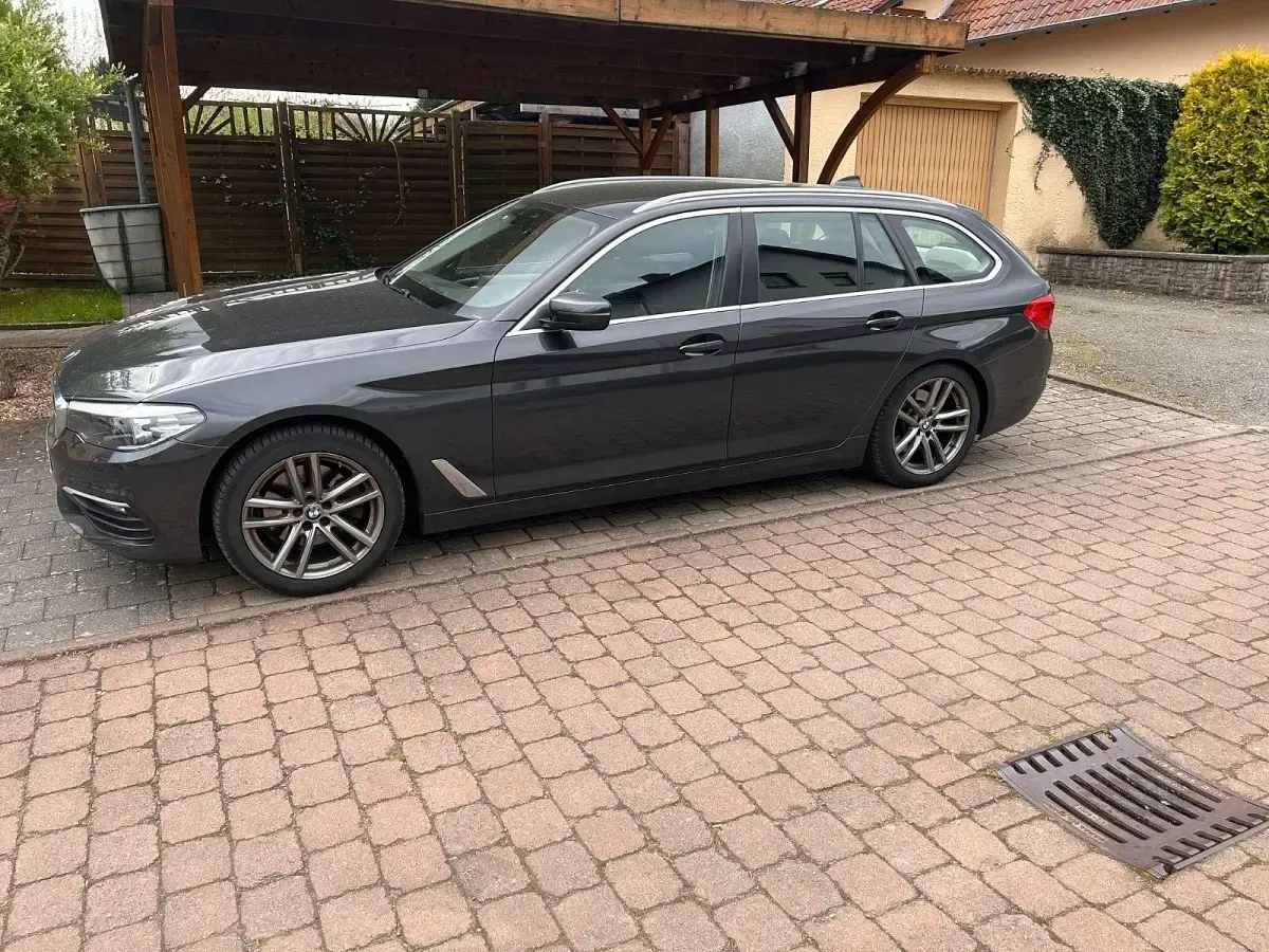 Gebraucht BMW 520 Sport Line 190 PS (139 kW) 2018 Grau Kombi